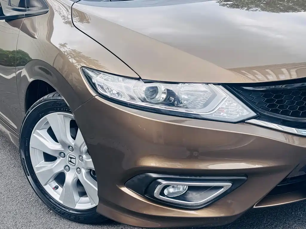Honda Jade 2014 1.8L Automatic Comfort Elite Edition 5-Seater
