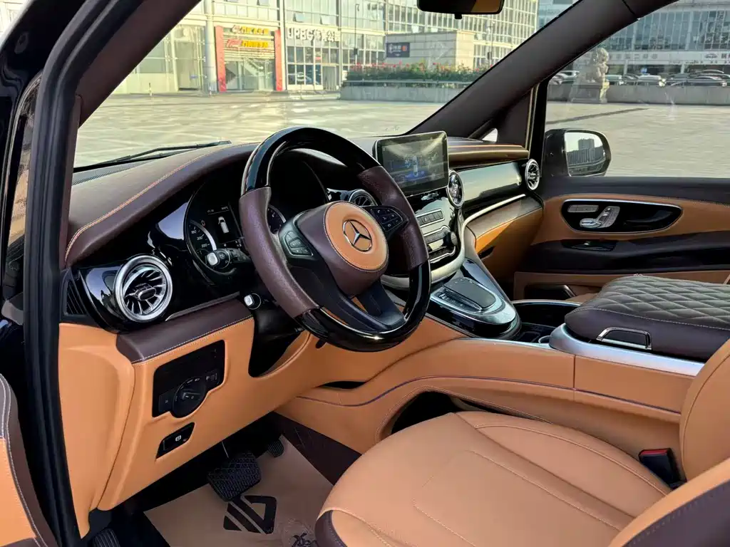 Vito 2023 2.0T Elite Edition 7-Seater
