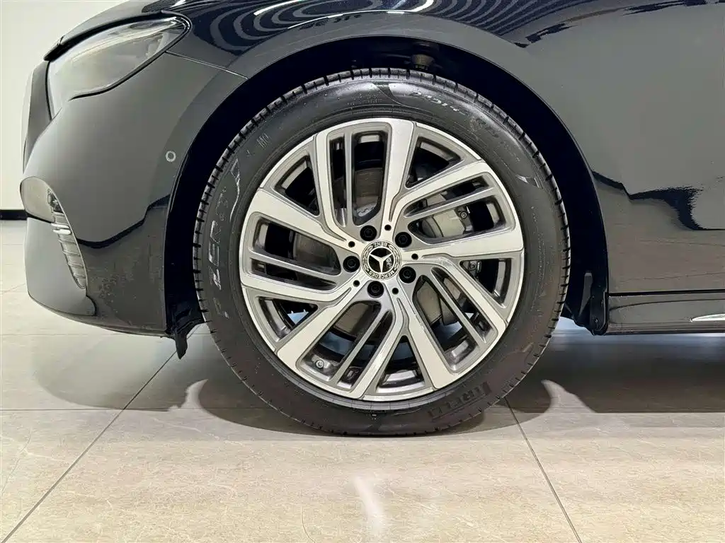 Mercedes-Benz E-Class 2024 E 300 L Fashion Edition