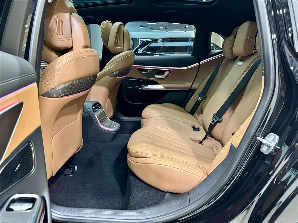 Mercedes-Benz E-Class 2024 E 300 L Fashion Edition