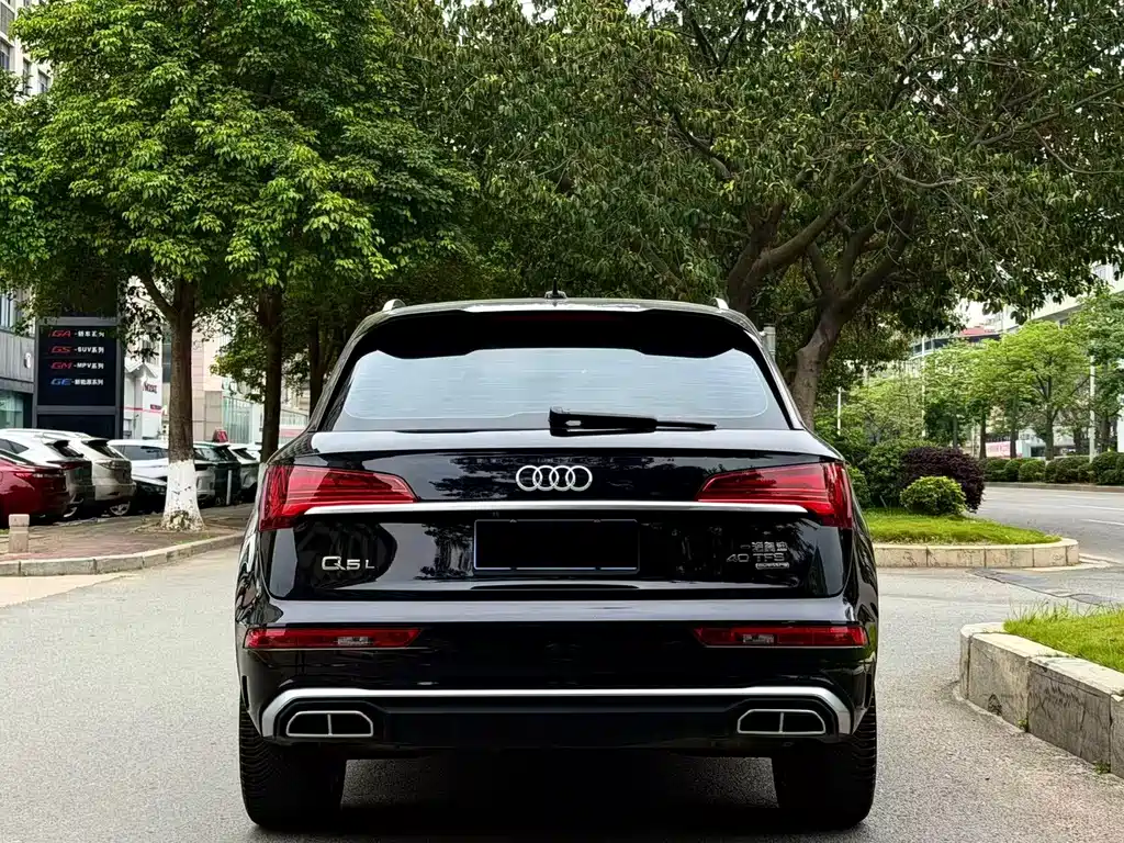 Audi Q5L 2022 40T Luxury Dynamic Edition