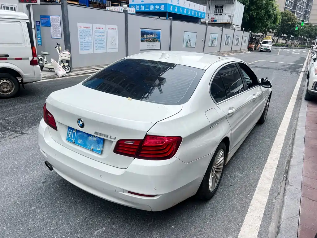 BMW 5 Series 2014 525Li Leading Edition
