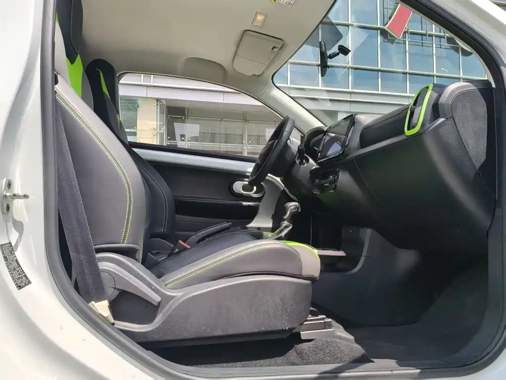 Roewe Clever 2021 302km New Four-Seater Super Edition