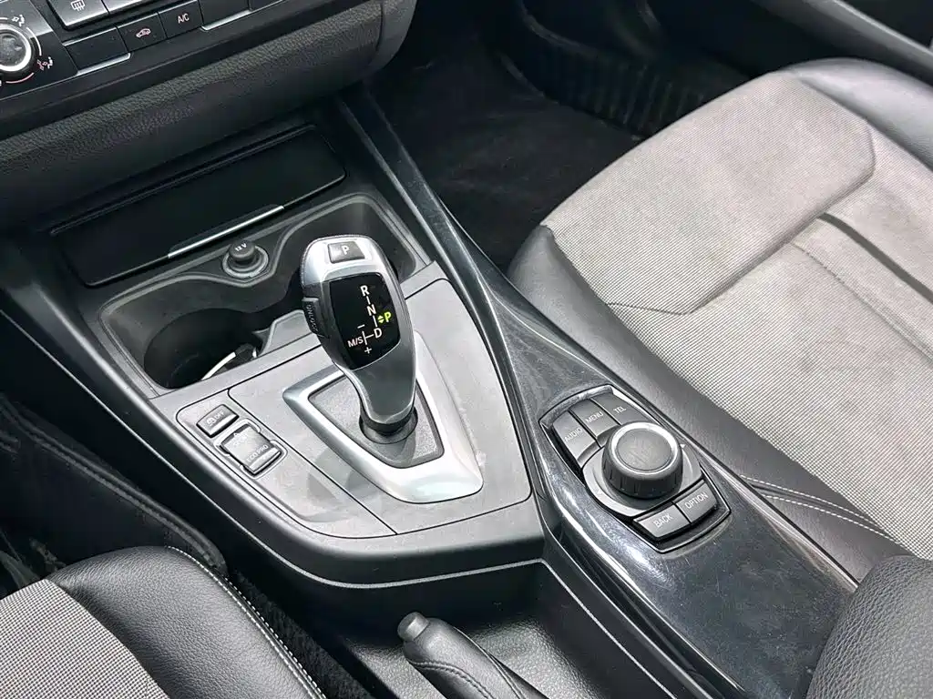 BMW 1 Series (Import) 2013 Facelift 116i Urban