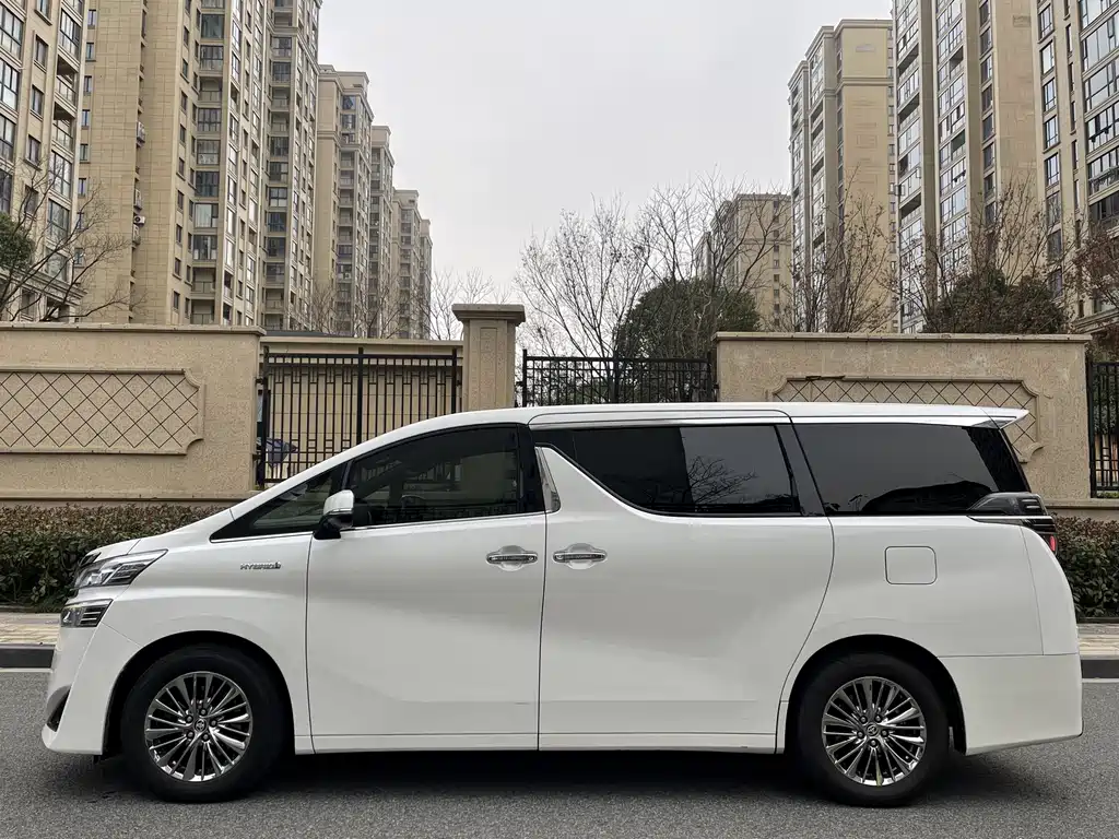 Toyota Vellfire 2019 Hybrid 2.5L HV Premium Edition