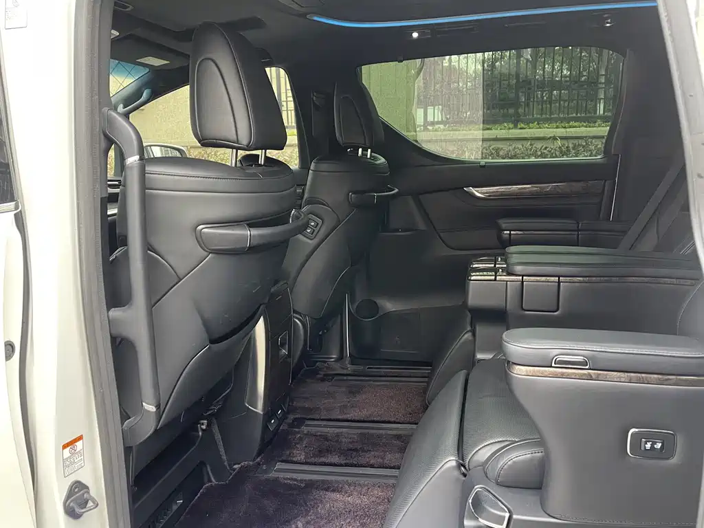 Toyota Vellfire 2019 Hybrid 2.5L HV Premium Edition