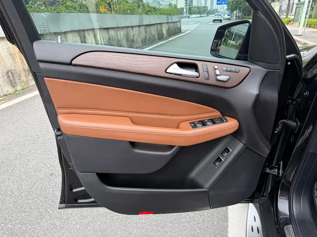 Mercedes-Benz GLS 400 4MATIC Luxury 2016