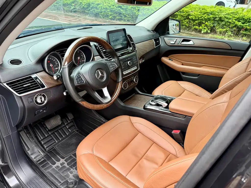Mercedes-Benz GLS 400 4MATIC Luxury 2016