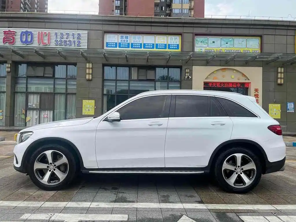 Mercedes-Benz GLC 260 4MATIC Luxury