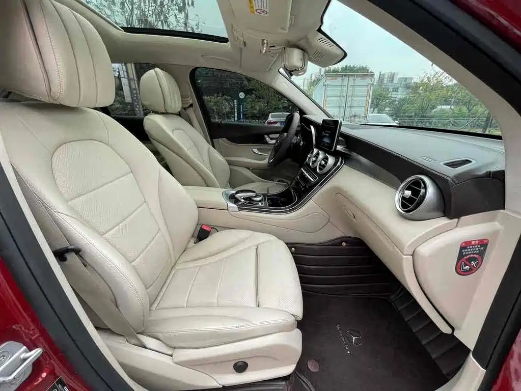 Mercedes-Benz GLC 260 4MATIC Luxury