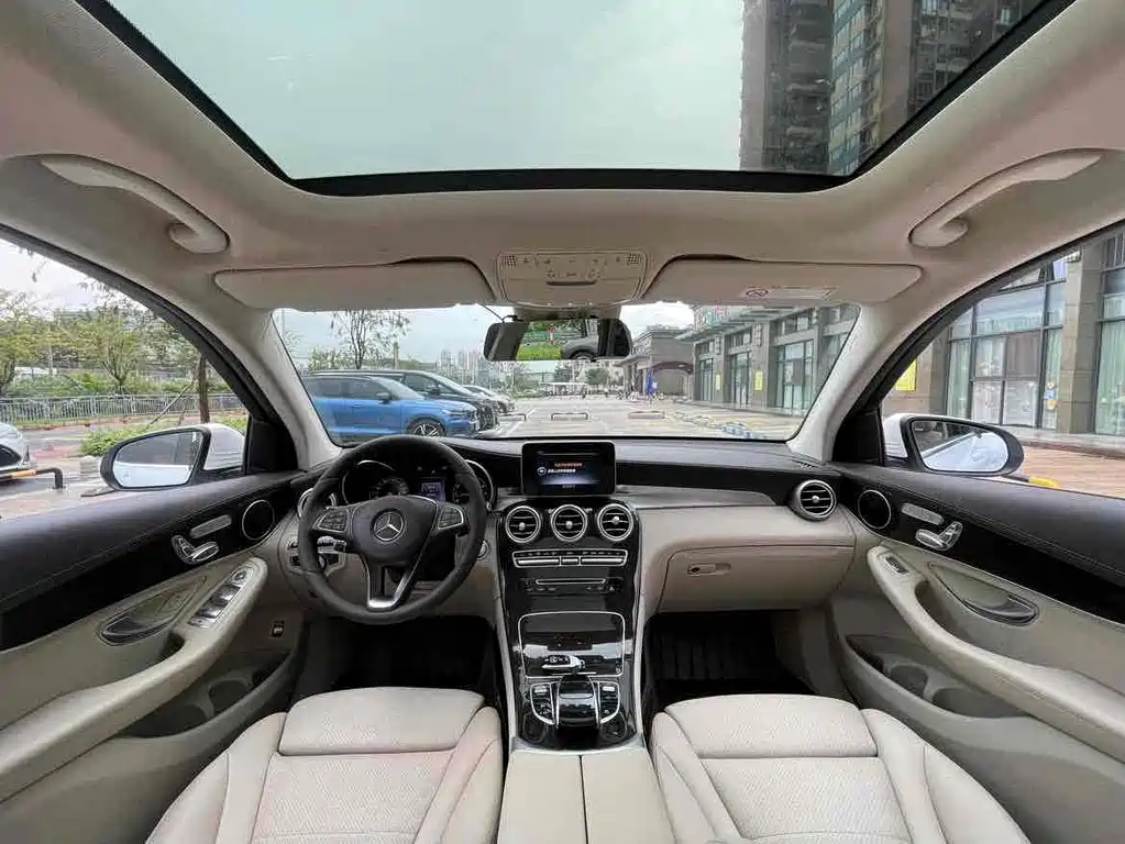 Mercedes-Benz GLC 260 4MATIC Luxury