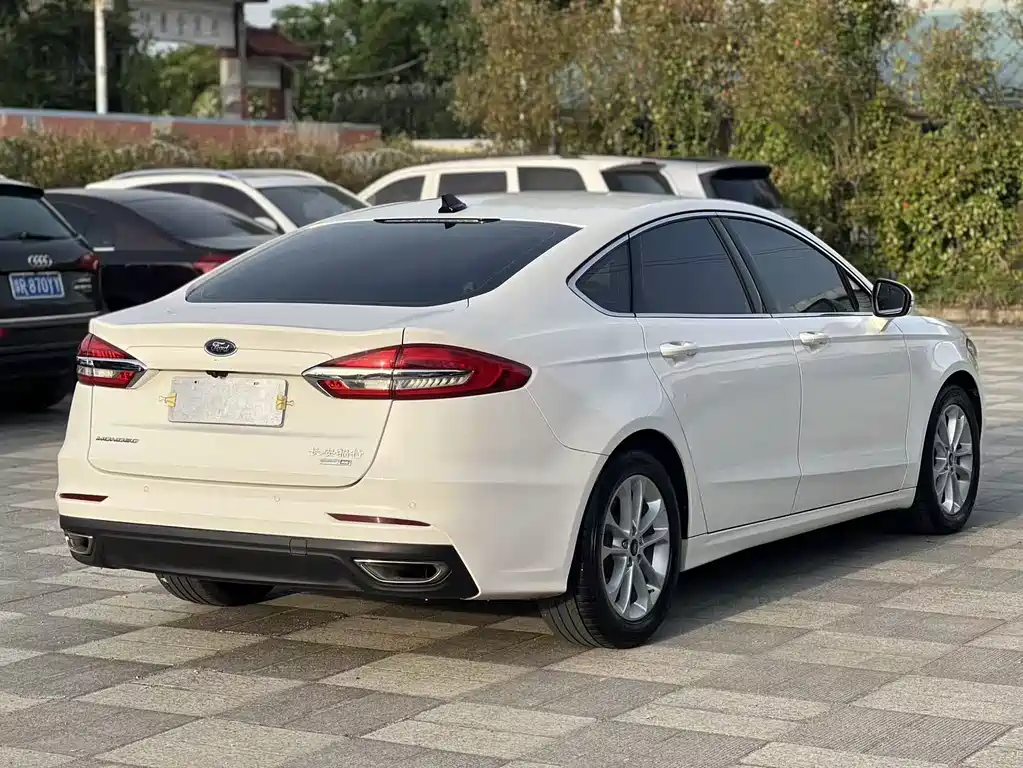 Ford Mondeo 2020 EcoBoost 200 Fashion