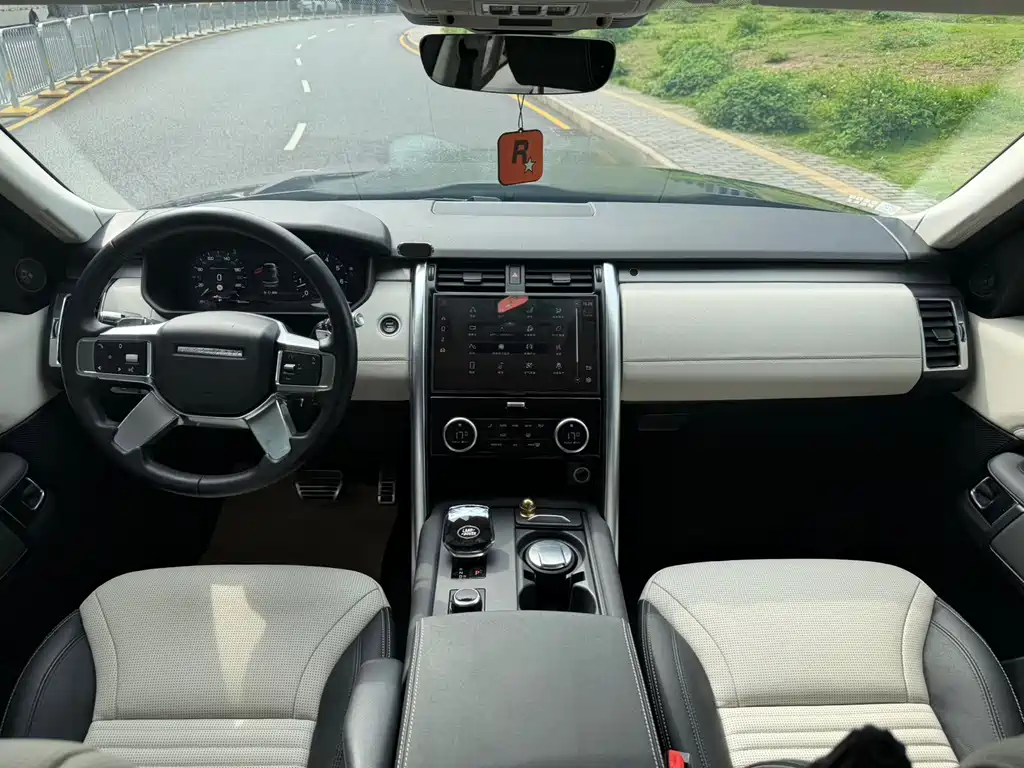 Land Rover Discovery 2021 360PS R-Dynamic S
