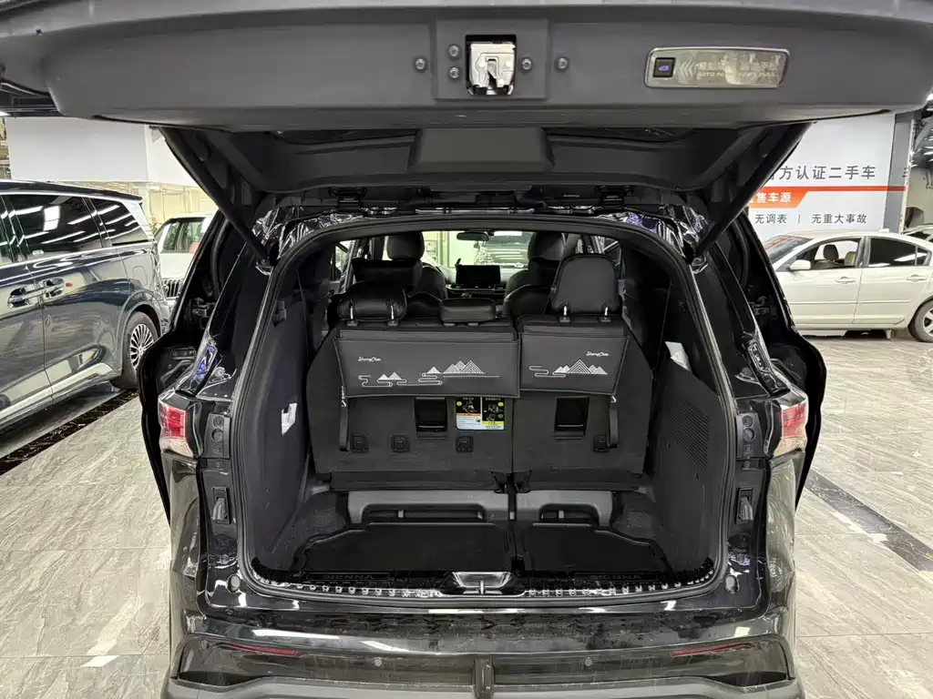 Toyota Sienna 2024 2.5L Hybrid Comfort Edition