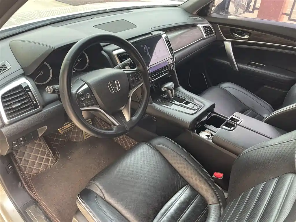 Honda UR-V 2017 240TURBO 2WD Luxury Edition China V