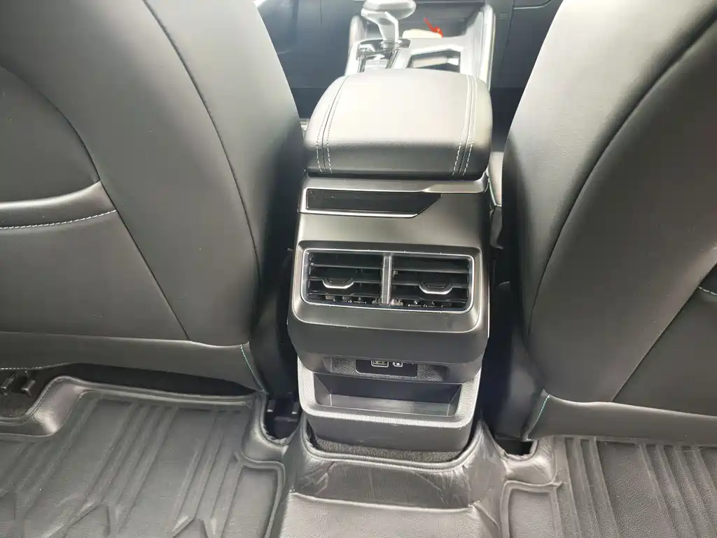 Geely Preface 2023 2.0TD Zhici Qinglu Edition