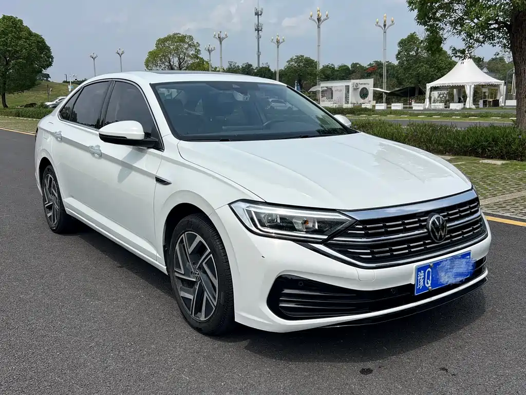 Volkswagen Sagitar 2023 300TSI DSG Beyond Edition