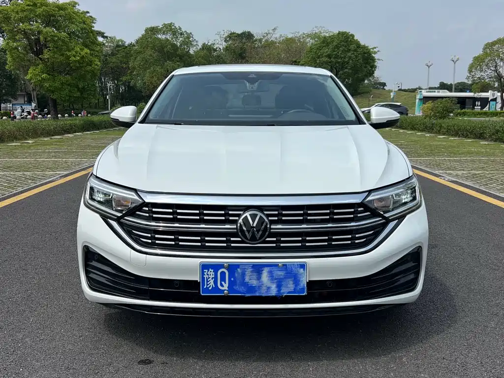 Volkswagen Sagitar 2023 300TSI DSG Beyond Edition