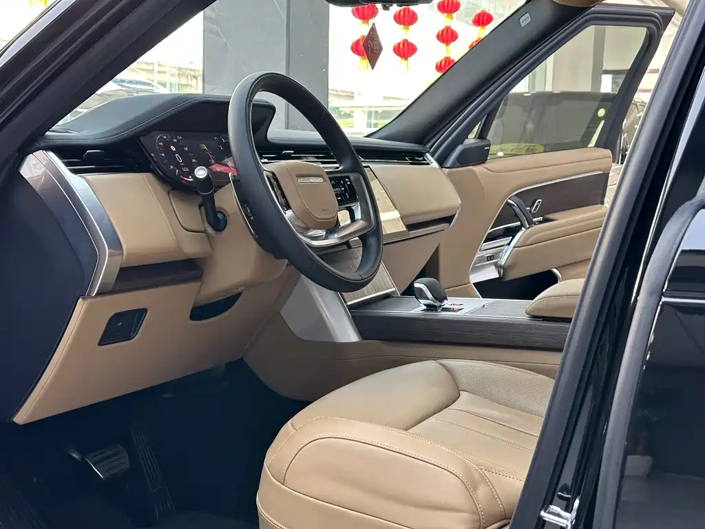 Range Rover 2024 3.0 L6 400PS Autobiography LWB