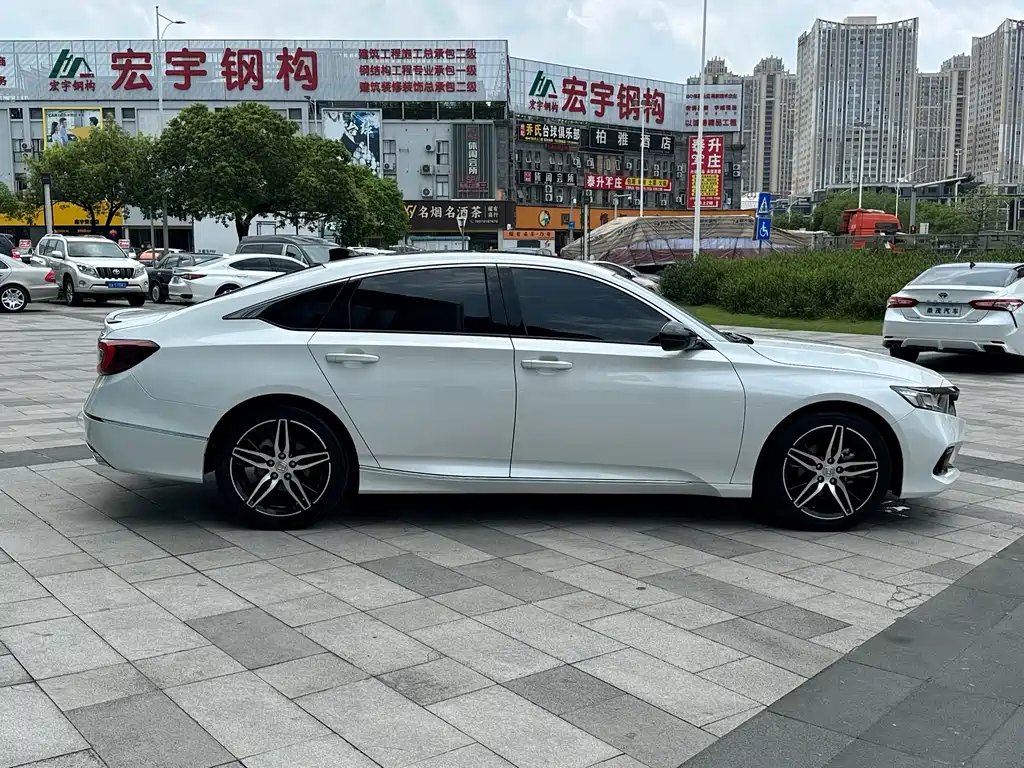 Accord 2022 260TURBO Phantom Night Premium Edition