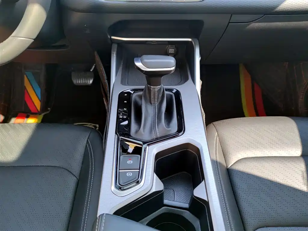 Geely Emgrand 2023 4th Gen Champion Edition 1.5L CVT Premium