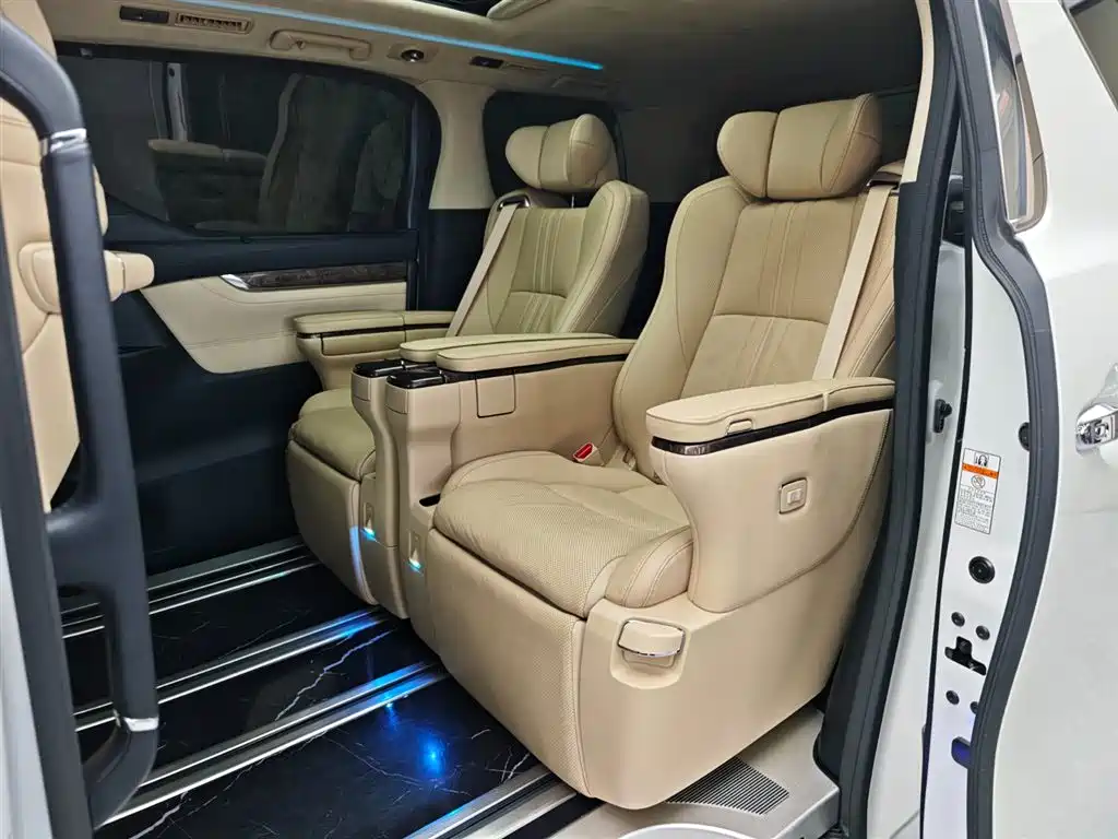 Alphard 2021 Hybrid 2.5L Premium Edition