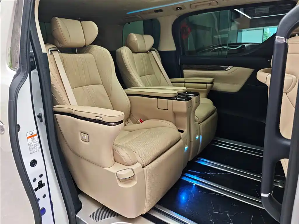 Alphard 2021 Hybrid 2.5L Premium Edition