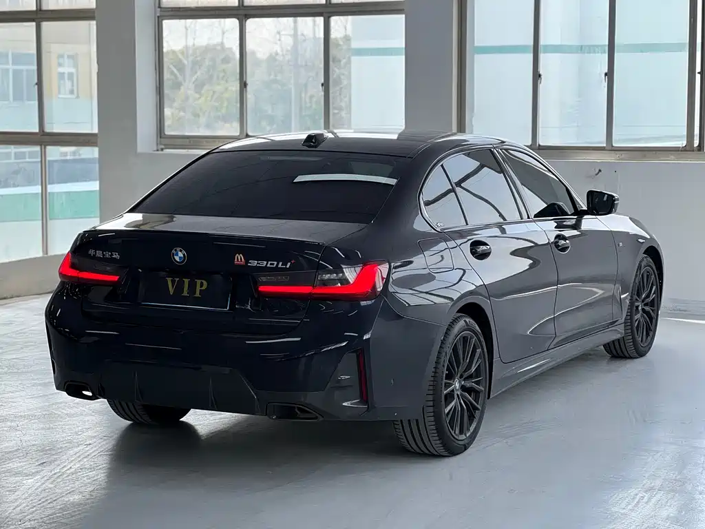 BMW 3 Series 2023 330Li M Sport Night Edition - фото 8