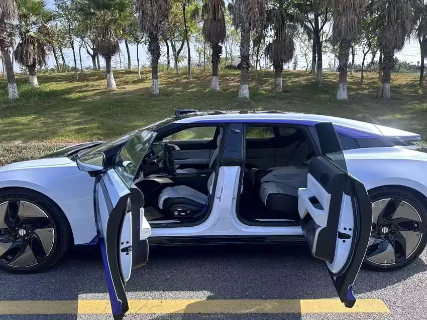 HiPhi Z 2023 Four-Seater