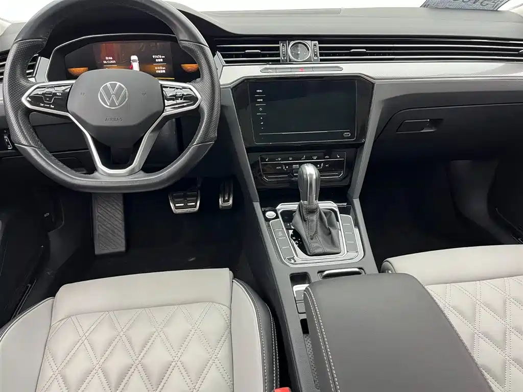 Magotan 2023 2 Million Units Commemorative Edition 330TSI DSG Leading