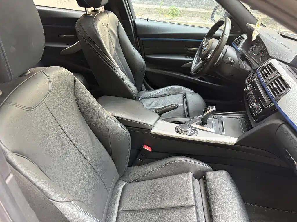 BMW 3 Series 2019 320i M Sport Package