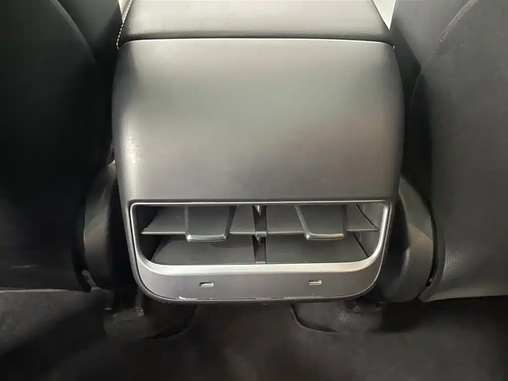 Tesla Model Y 2022 RWD