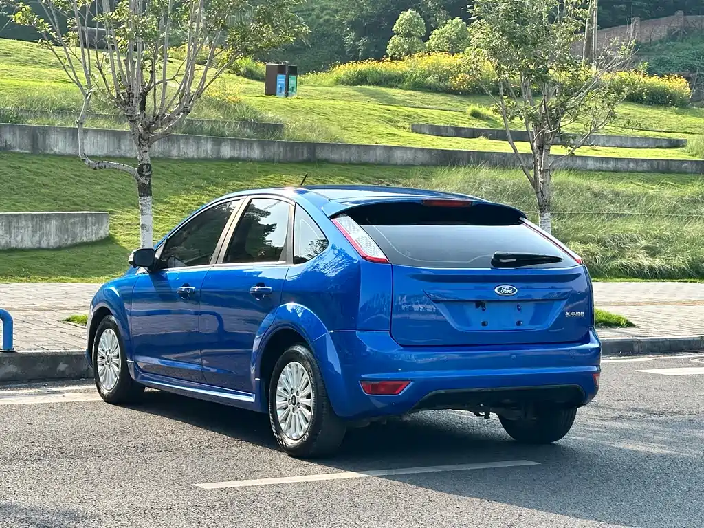 Ford Focus 2013 Hatchback Classic 1.8L Automatic Fashion Edition