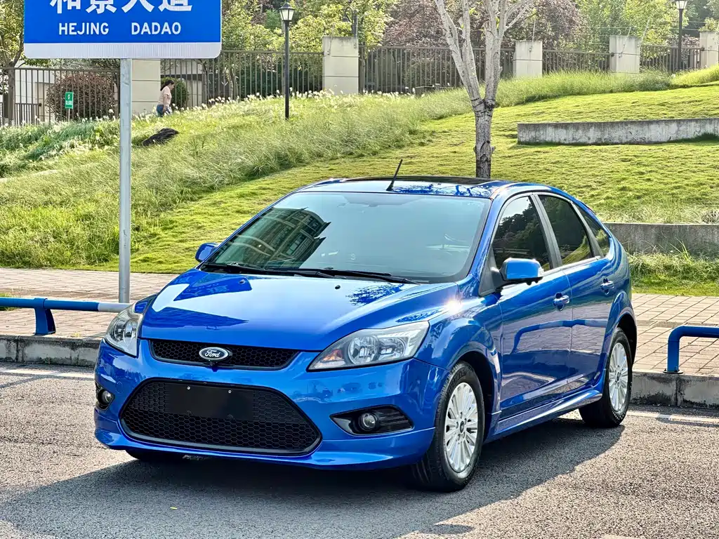 Ford Focus 2013 Hatchback Classic 1.8L Automatic Fashion Edition