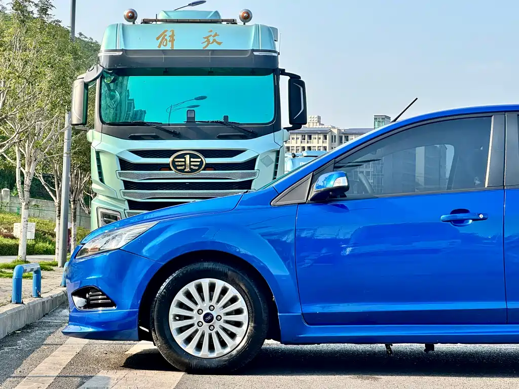 Ford Focus 2013 Hatchback Classic 1.8L Automatic Fashion Edition