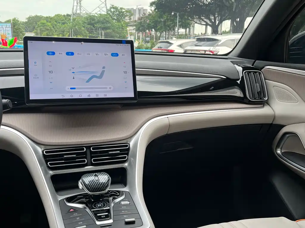 BYD Song Pro DM-i 2024