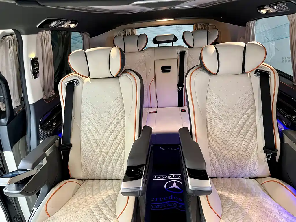 Mercedes-Benz Vito 2023 2.0T Business Edition 7-Seater