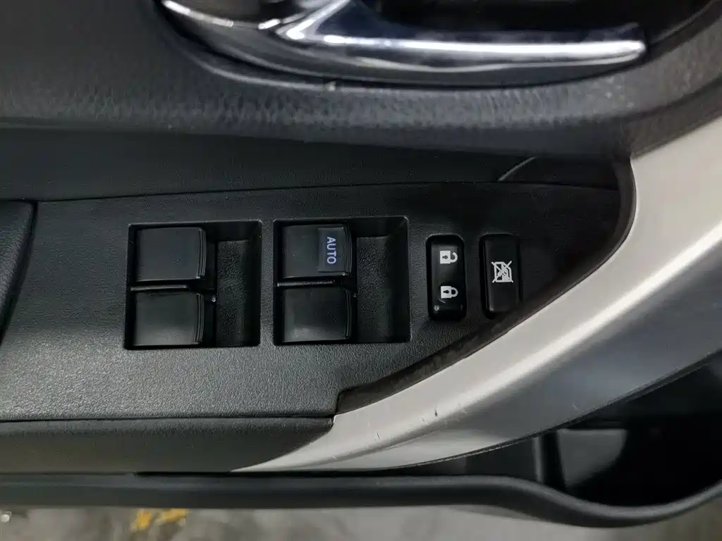 Corolla 2017 Facelift Hybrid 1.8L E-CVT Elite Edition