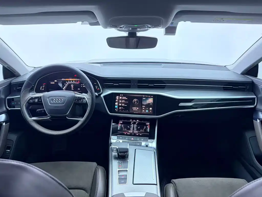 Audi A7L 2024 45 TFSI Luxury