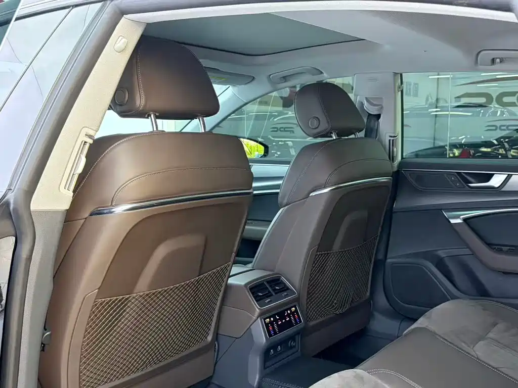 Audi A7L 2024 45 TFSI Luxury