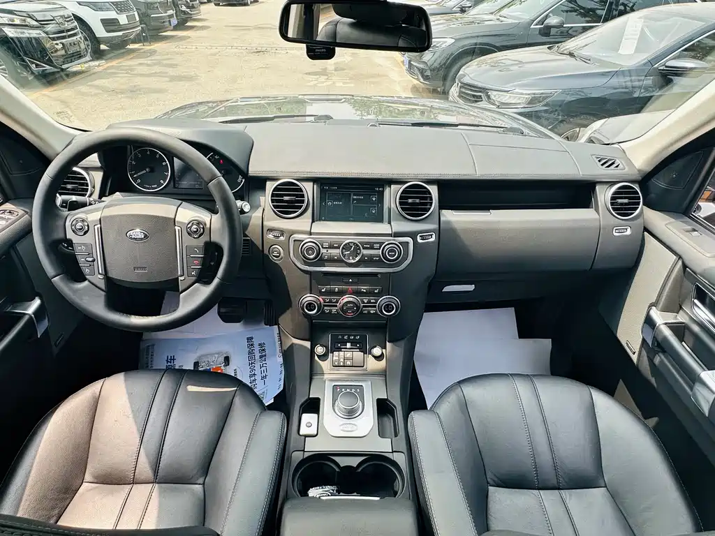 Land Rover Discovery 2016 3.0 SC V6 HSE