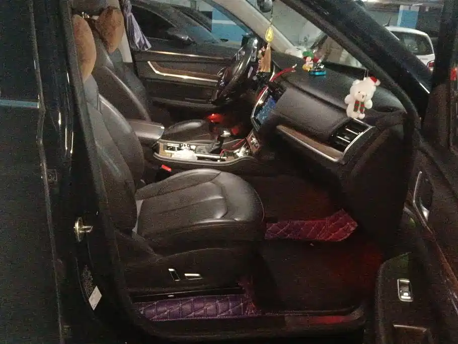 Roewe RX8 2019 30T AWD Flagship Edition