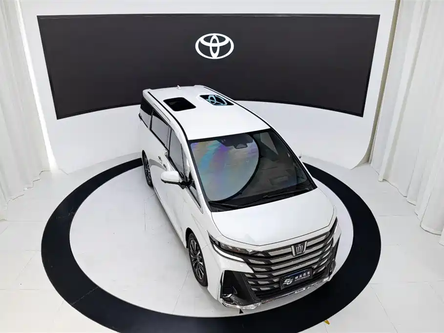 2024 Toyota Vellfire Crown Hybrid 2.5L Supreme Executive Edition