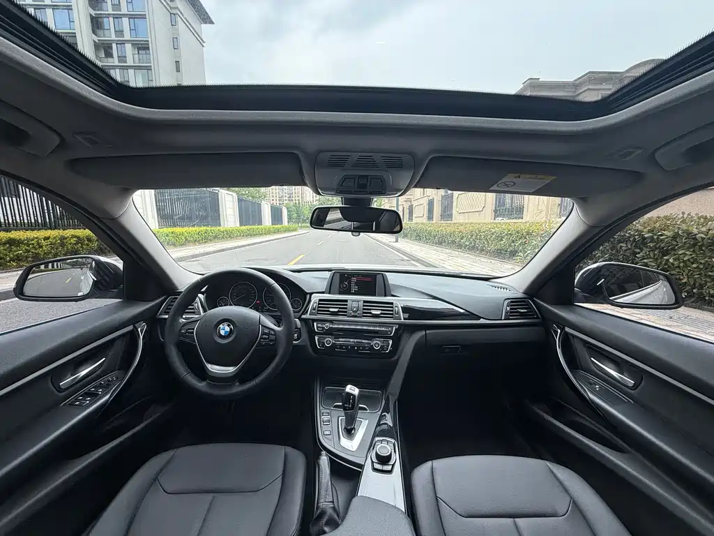 BMW 3 Series 2017 model 320Li Fashion
