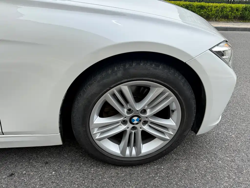 BMW 3 Series 2017 model 320Li Fashion
