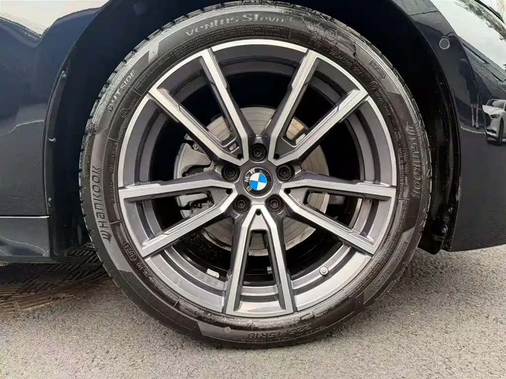 BMW 3 Series 2025 325Li M Sport Package