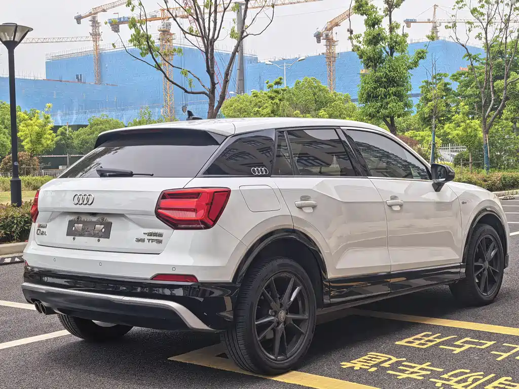 Audi Q2L 2021 35 TFSI Entry Dynamic Edition