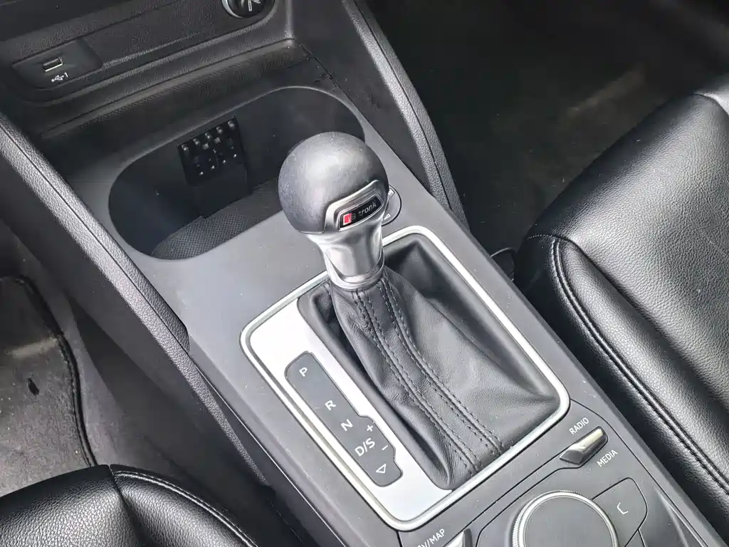Audi Q2L 2021 35 TFSI Entry Dynamic Edition