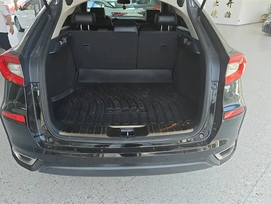 Avancier 2017 240TURBO 2WD Comfort Edition
