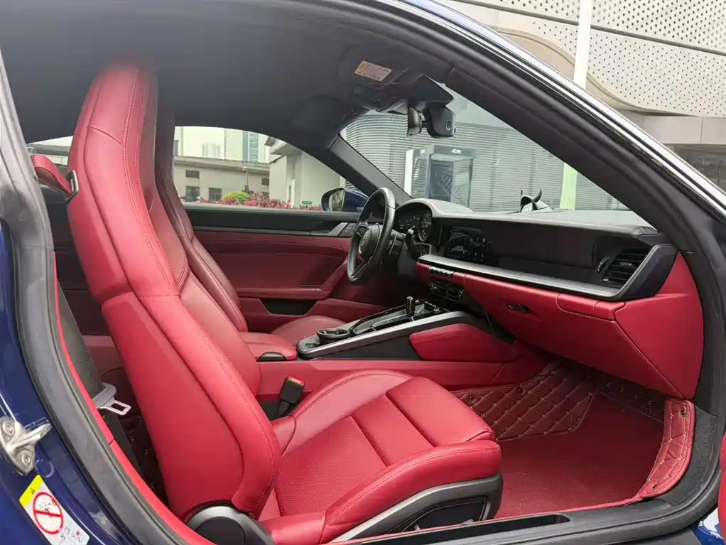 Porsche 911 2023 Carrera 3.0T
